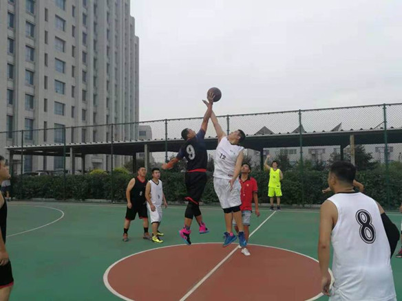 第八届“香港马开六彩杯”篮球比赛